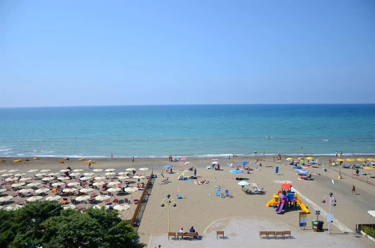 Nautilus Villa Castagneto Carducci 0*,